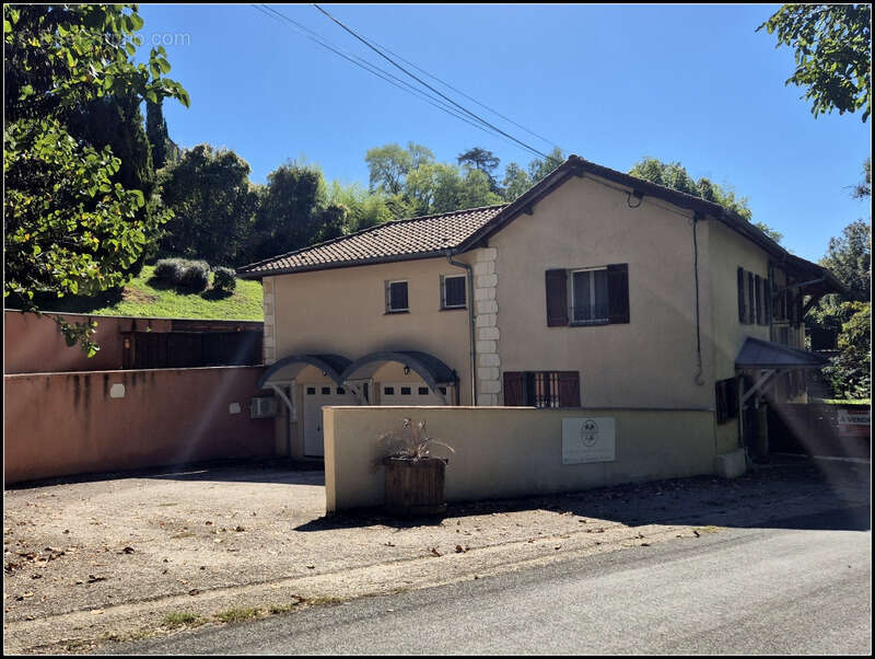 Maison à MONCRABEAU