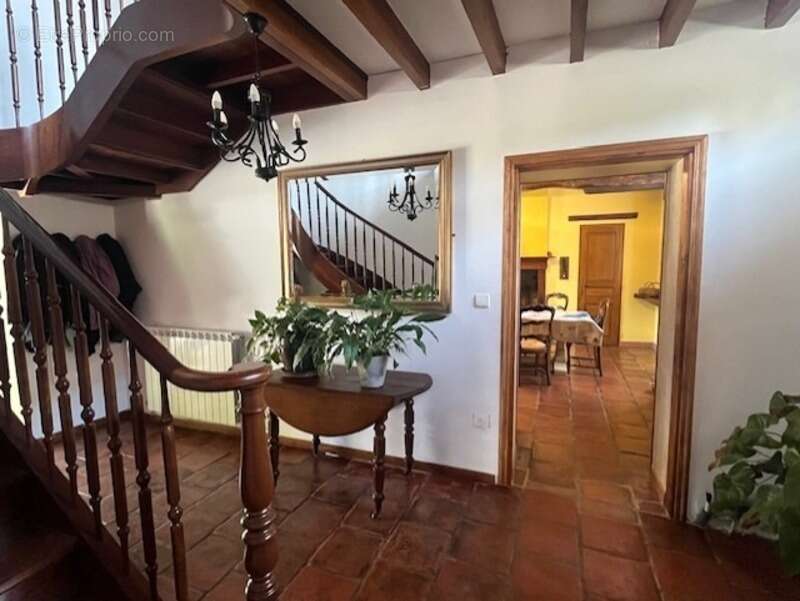 PLAISANCE (32): SANS TRAVAUX, MAISON XVIIIs restaurée avec élégance SUR 240M2 habitables, 6600m2 de jardin,géothermie,  puits, g - photo 5