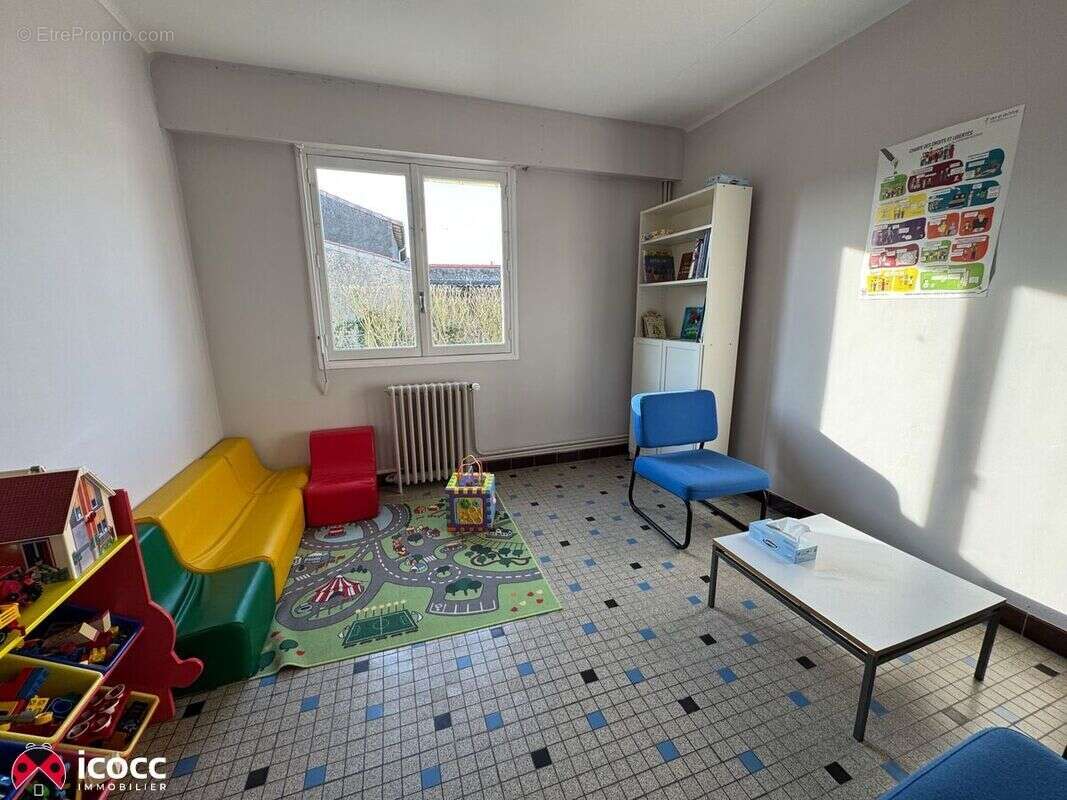 Commerce 342 m² à Lucon  - photo 9