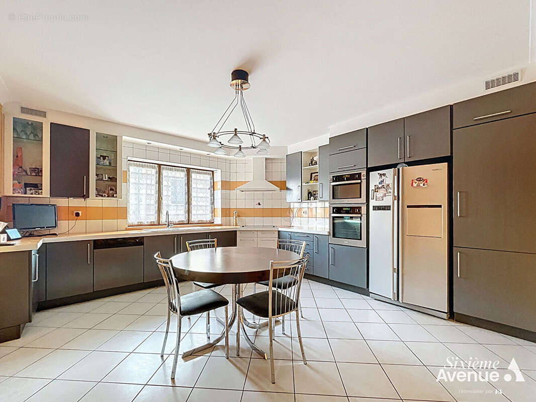 Maison à SAINT-SYMPHORIEN-D'OZON