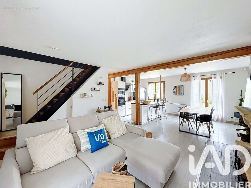Maison 93 m² à Villeroy  - photo 6