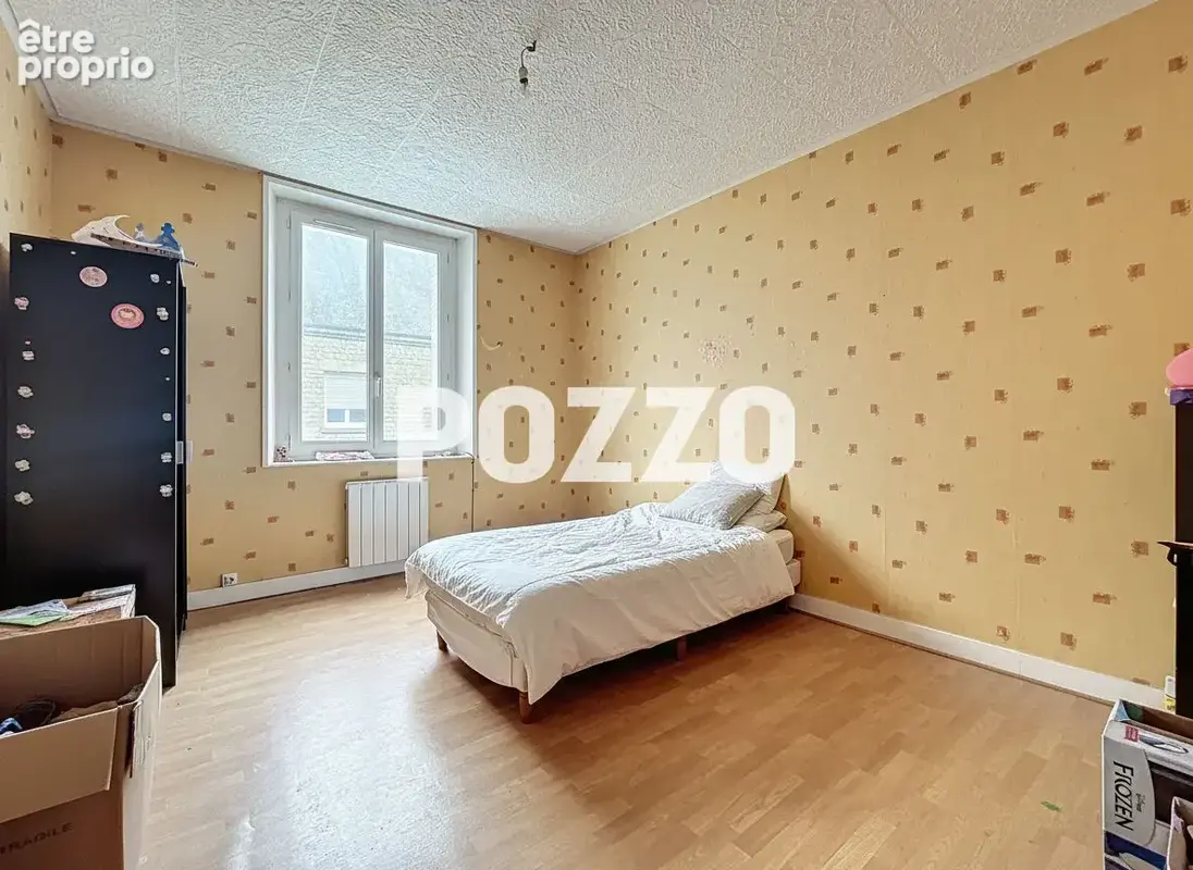 A Vendre - Saint Hilaire Du Harcouet - Appartement Libre 5 pièce(s) 122 m² - Centre-ville - photo 6