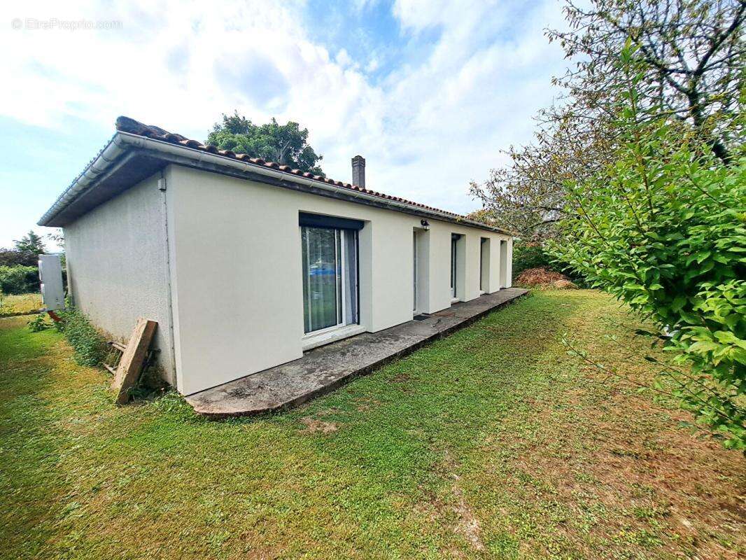Maison de plain pied 110m2 - 4 chambres à Montignac Charente - photo 17