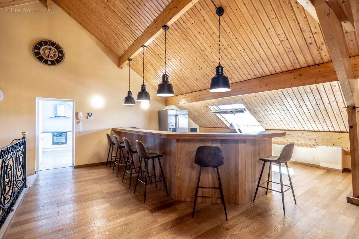 Maison à VILLENEUVE-LE-COMTE