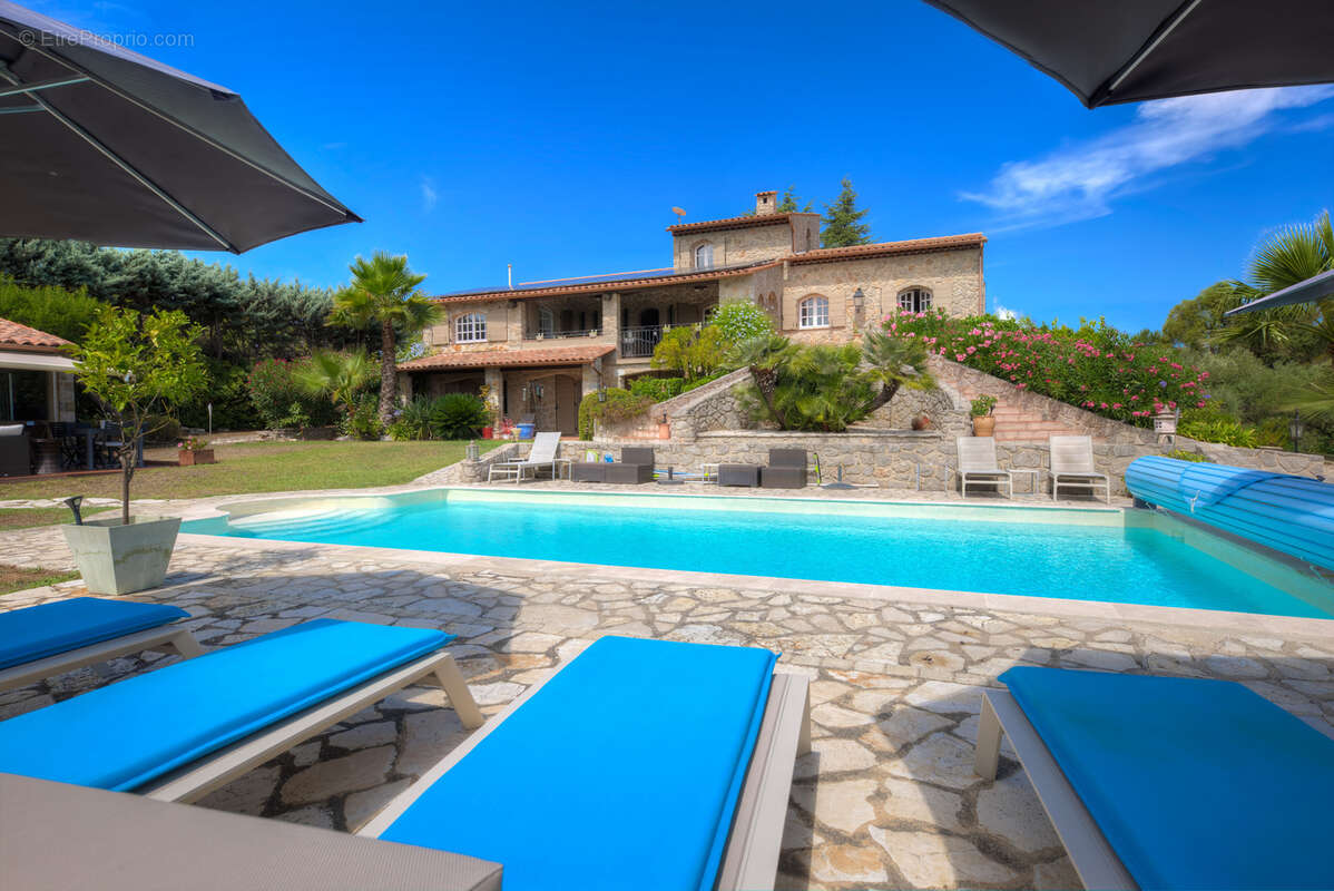 Maison à PEYMEINADE