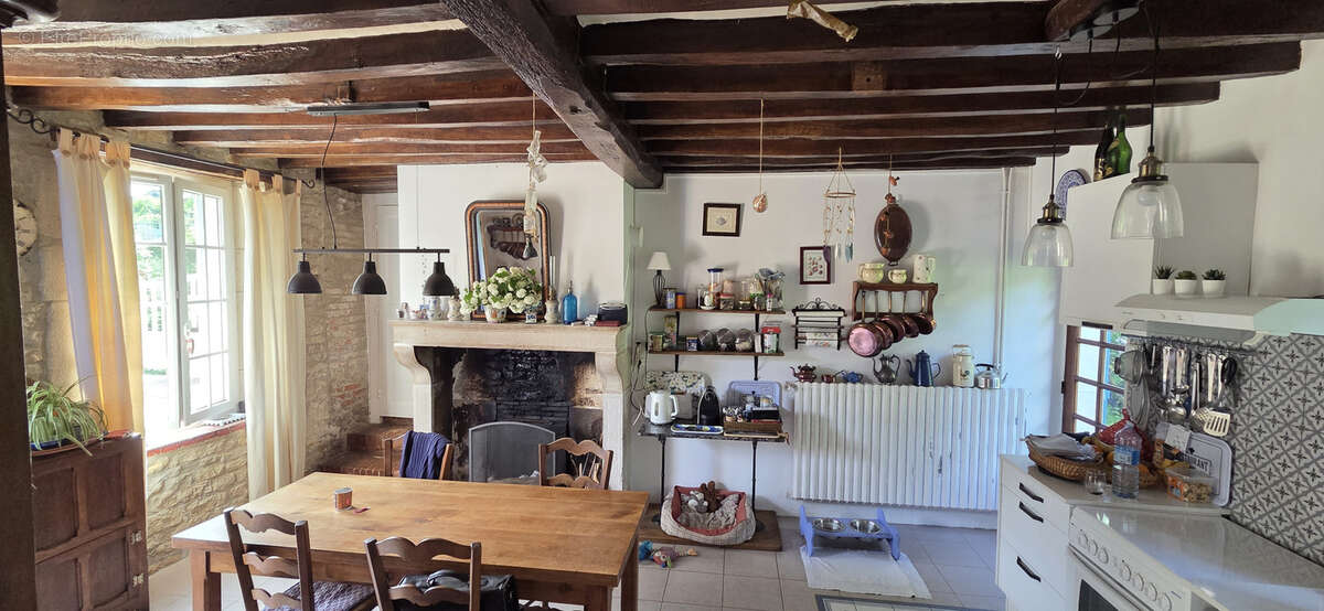 Maison à MENOU