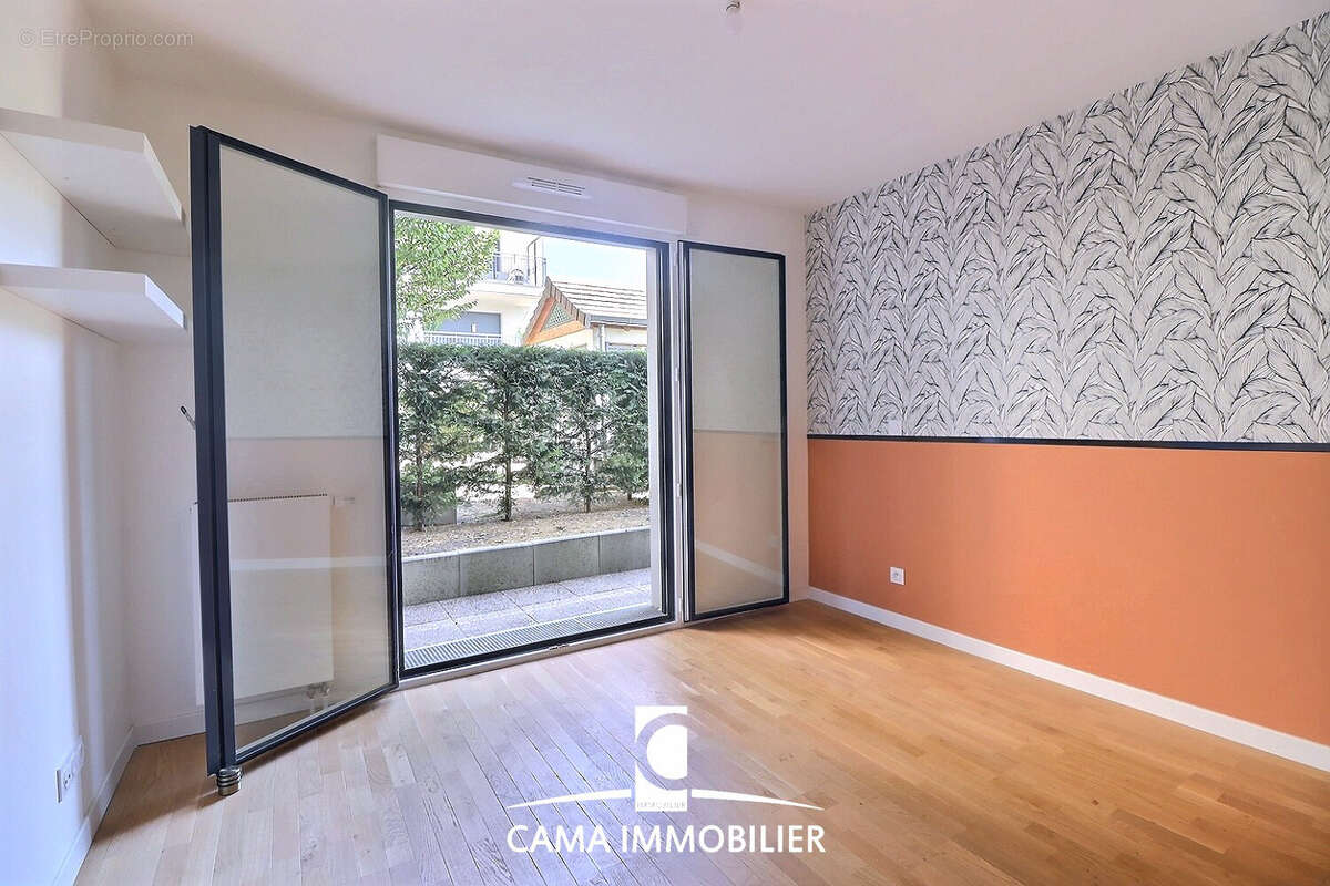 Appartement 3 pièces avec jardin + double box - photo 4