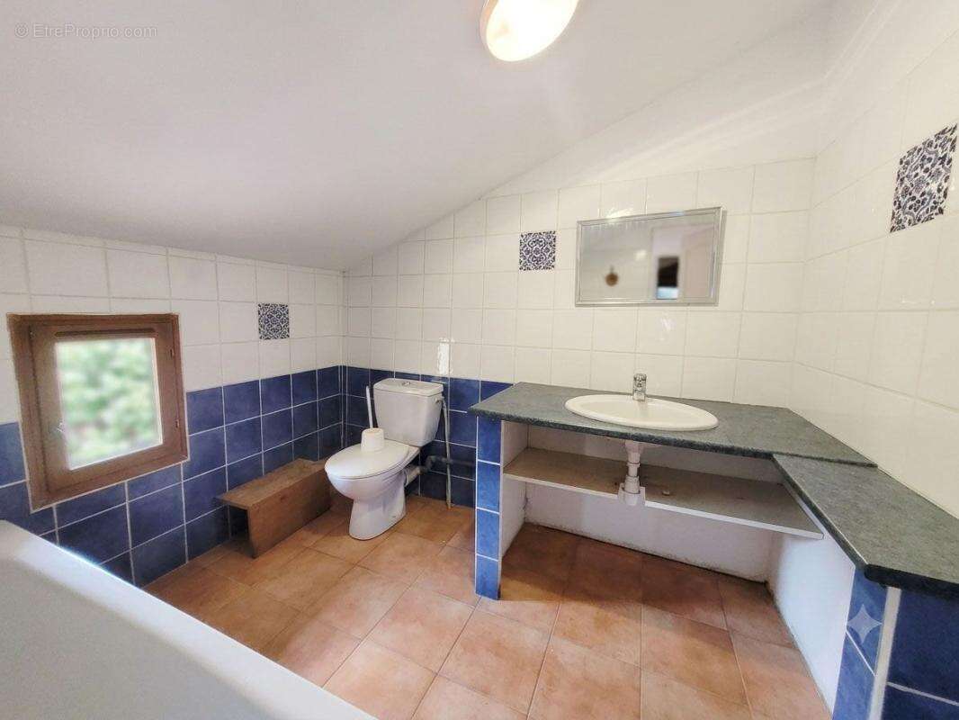 Maison à VINON-SUR-VERDON