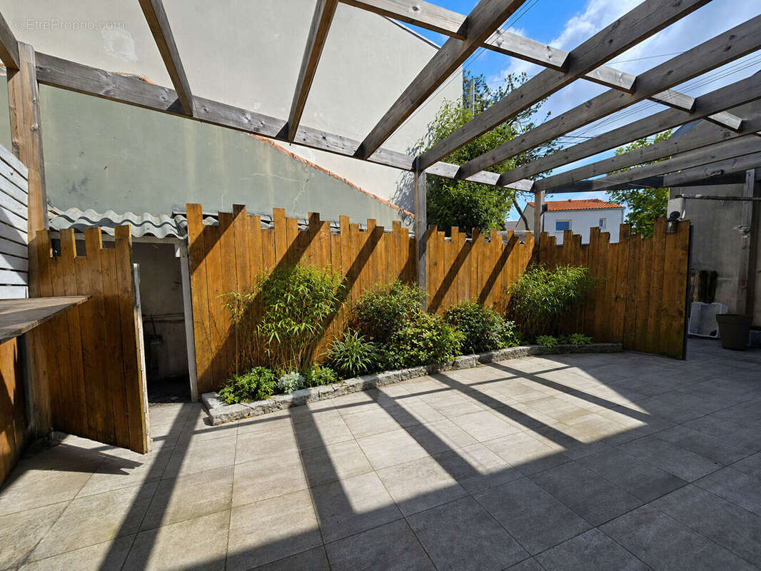 Maison 310m² à rezé - photo 2