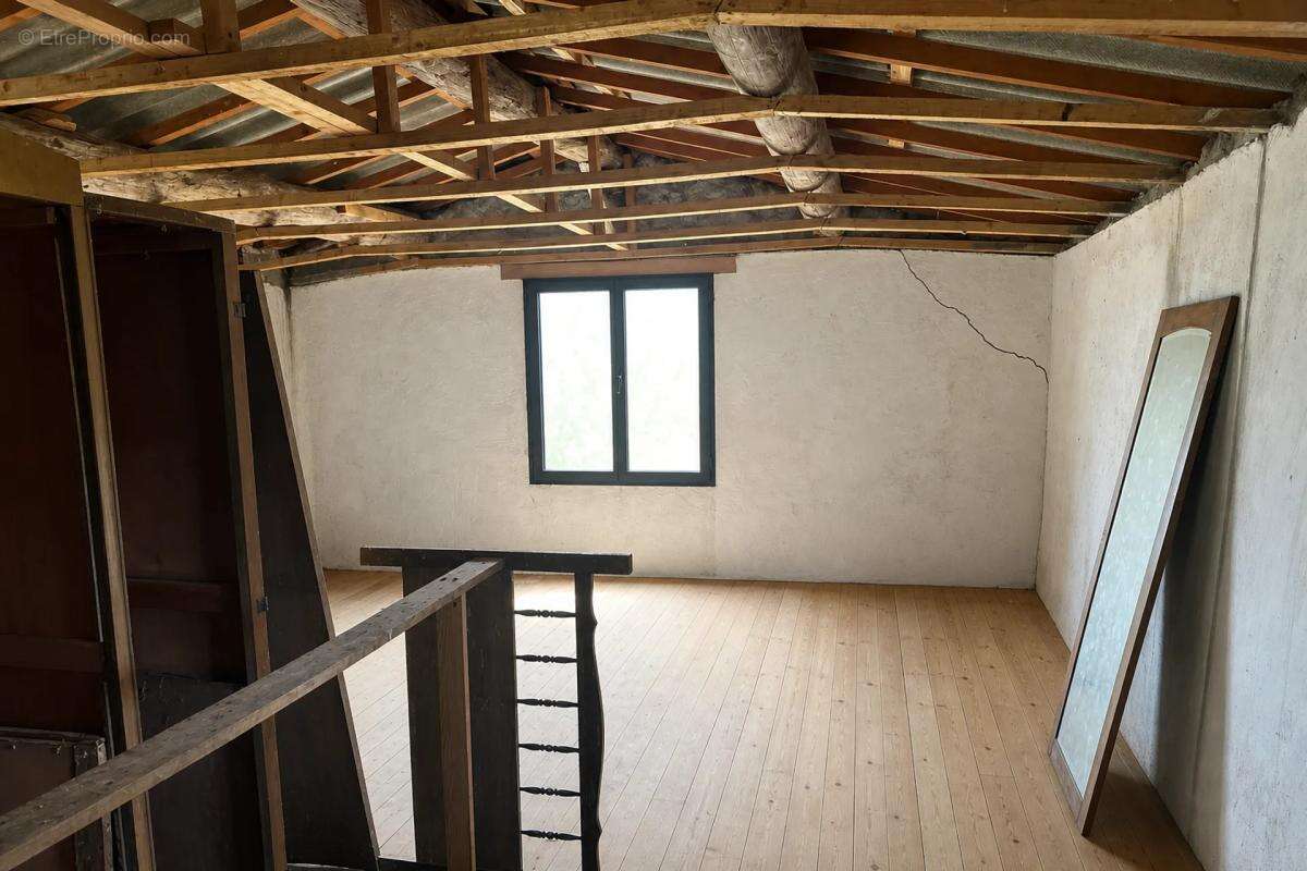 Bâtiment rural de 3 pièces d'environ 118,5 m² à Puimichel - photo 4