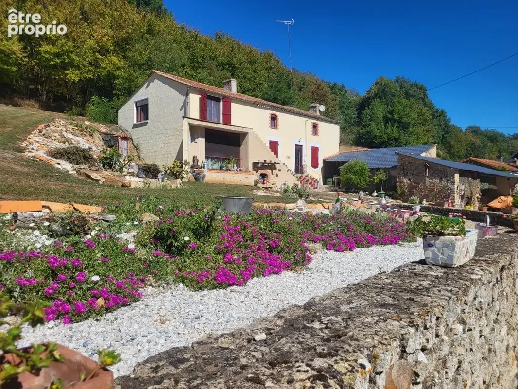 Maison à vendre 7 pièces LOUIN (79) Terrain 3064 m² - photo 2