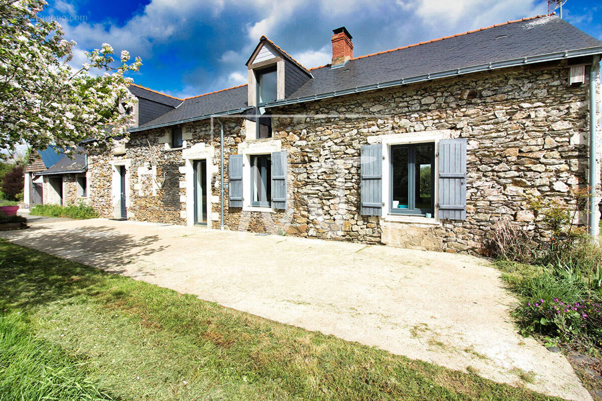 Maison à MOZE-SUR-LOUET