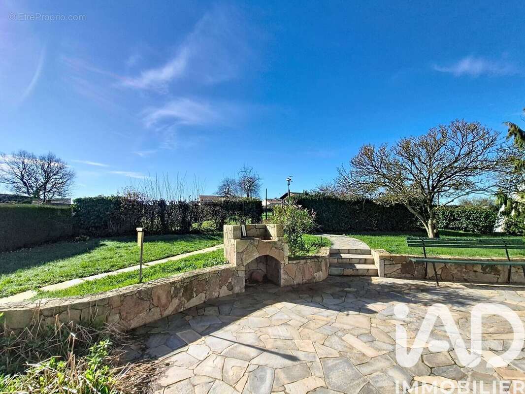 Photo 4 - Maison à CERNUSSON