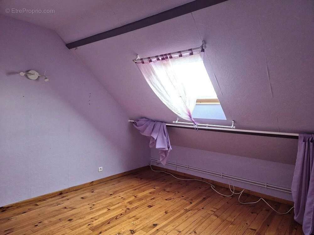 Maison à BEAUNE-LA-ROLANDE