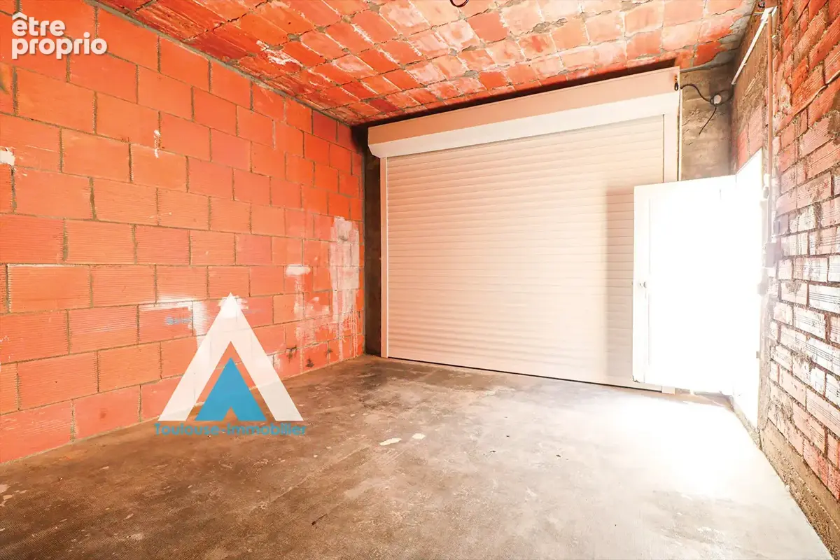 Immeuble de rapport - saint martin du touch - appartemenents - garages - local - photo 12