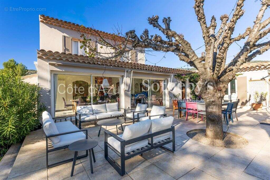 Maison à PEYMEINADE