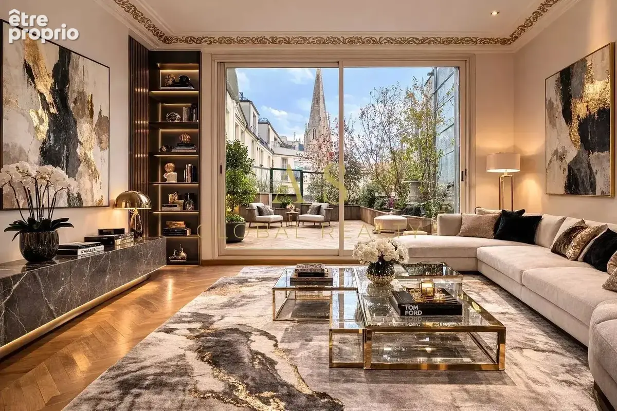 Appartement à PARIS-8E