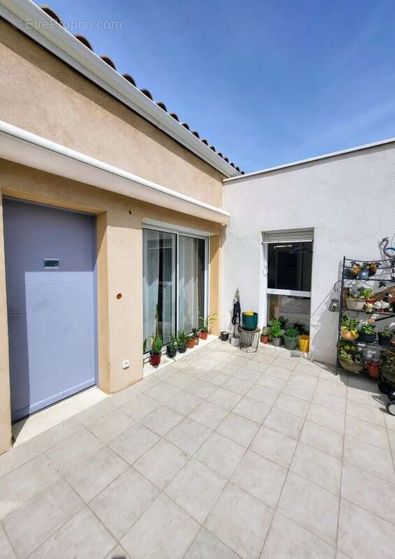 Maison à POURRIERES