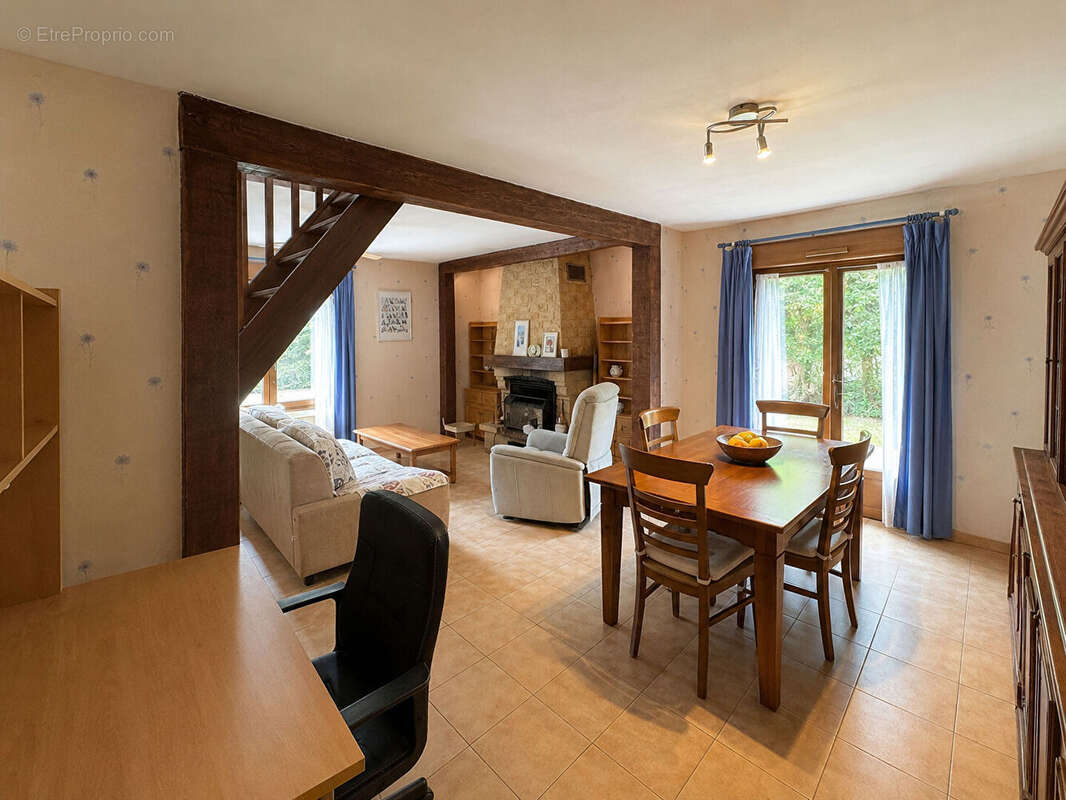 Ennery Maison PLEIN PIEDS 6/7 piéces de 92 M² et 146 M² utile sur terrain 687 M² - photo 4