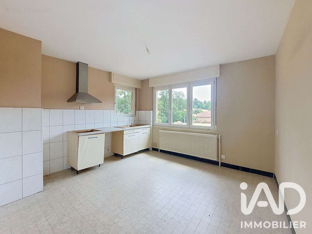Maison 200 m² à Pair-Et-Grandrupt  - photo 4