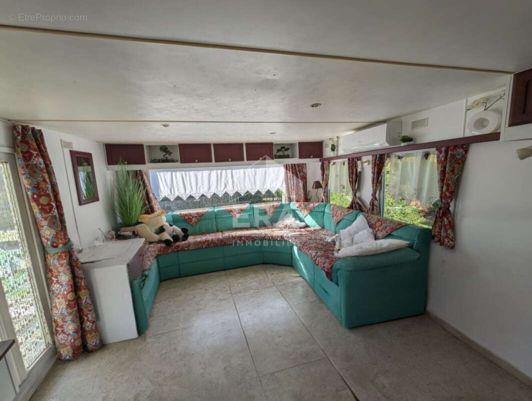 Maison à SAINT-FRONT-DE-PRADOUX