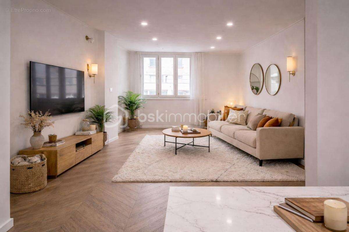 Appartement à PARIS-18E