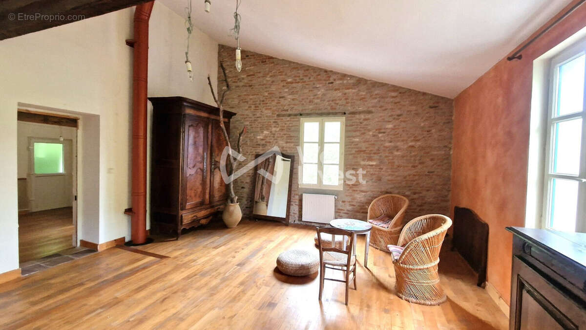 Maison 300 m² à Moissac  - photo 3