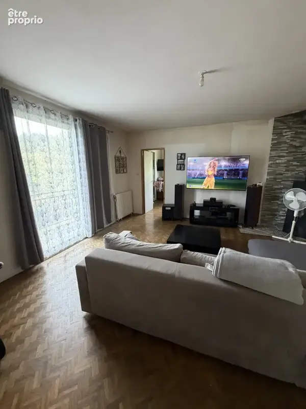 Maison 4 chambres avec terrain 2240 m2 ! - photo 2