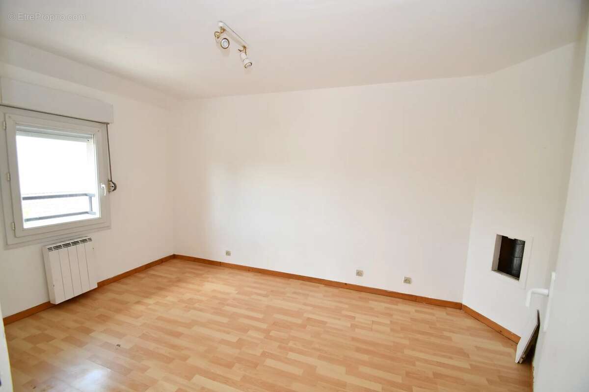  En plein cœur de Villepinte, découvrez ce charmant duplex idéalement situé ! - photo 7
