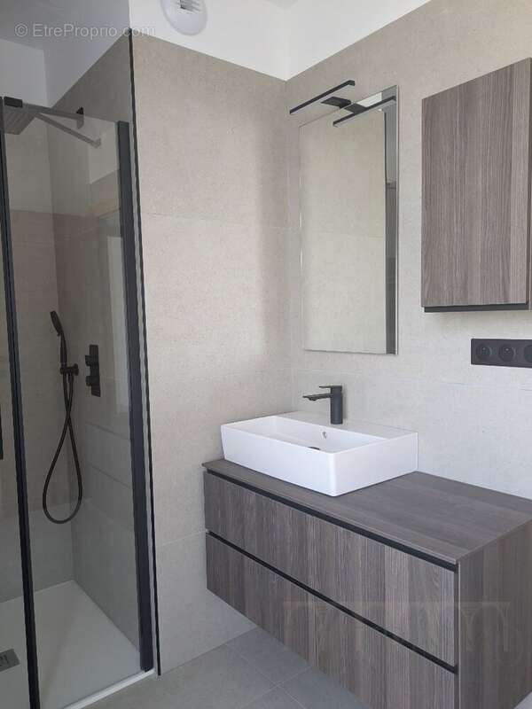 Appartement à CASTRIES