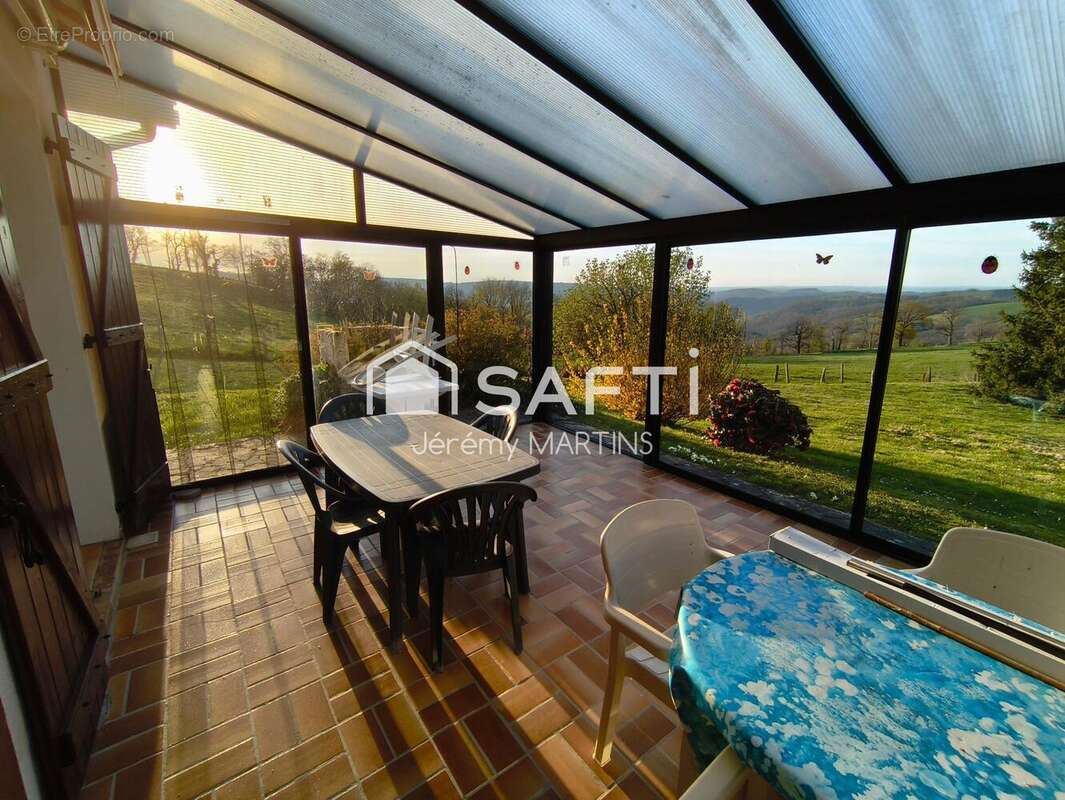 Maison 167 m² à Flagnac  - photo 6