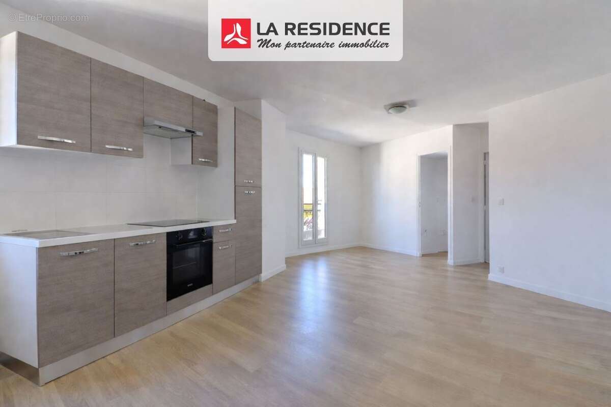 Appartement à MAURECOURT