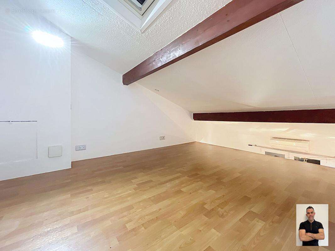 Appartement à FORCALQUEIRET