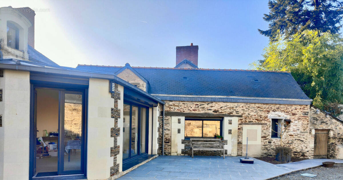 Maison à SAINT-LEGER-DES-BOIS