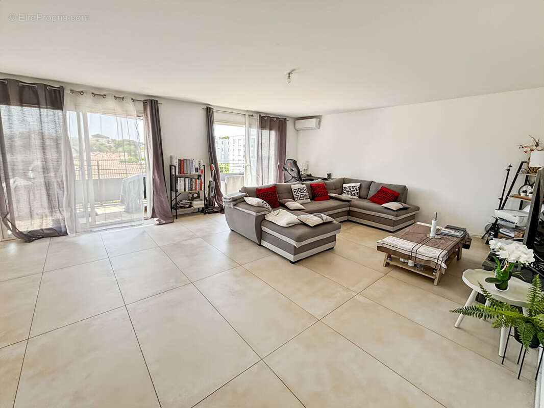Appartement à CHATEAURENARD