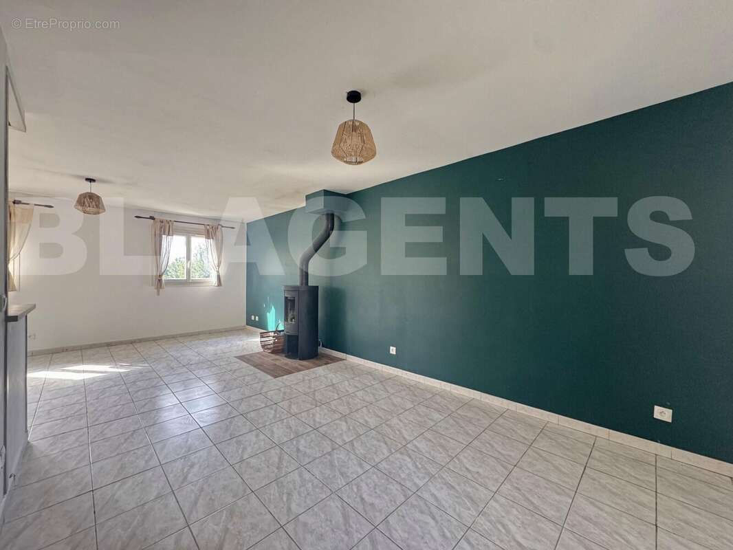 image00028_DxO - Maison à CRECY-LA-CHAPELLE