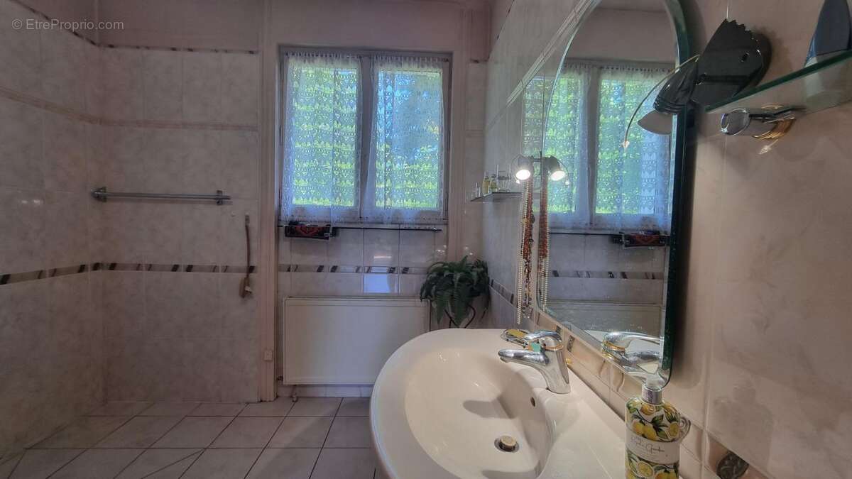 Maison à FONTAINES-SUR-SAONE