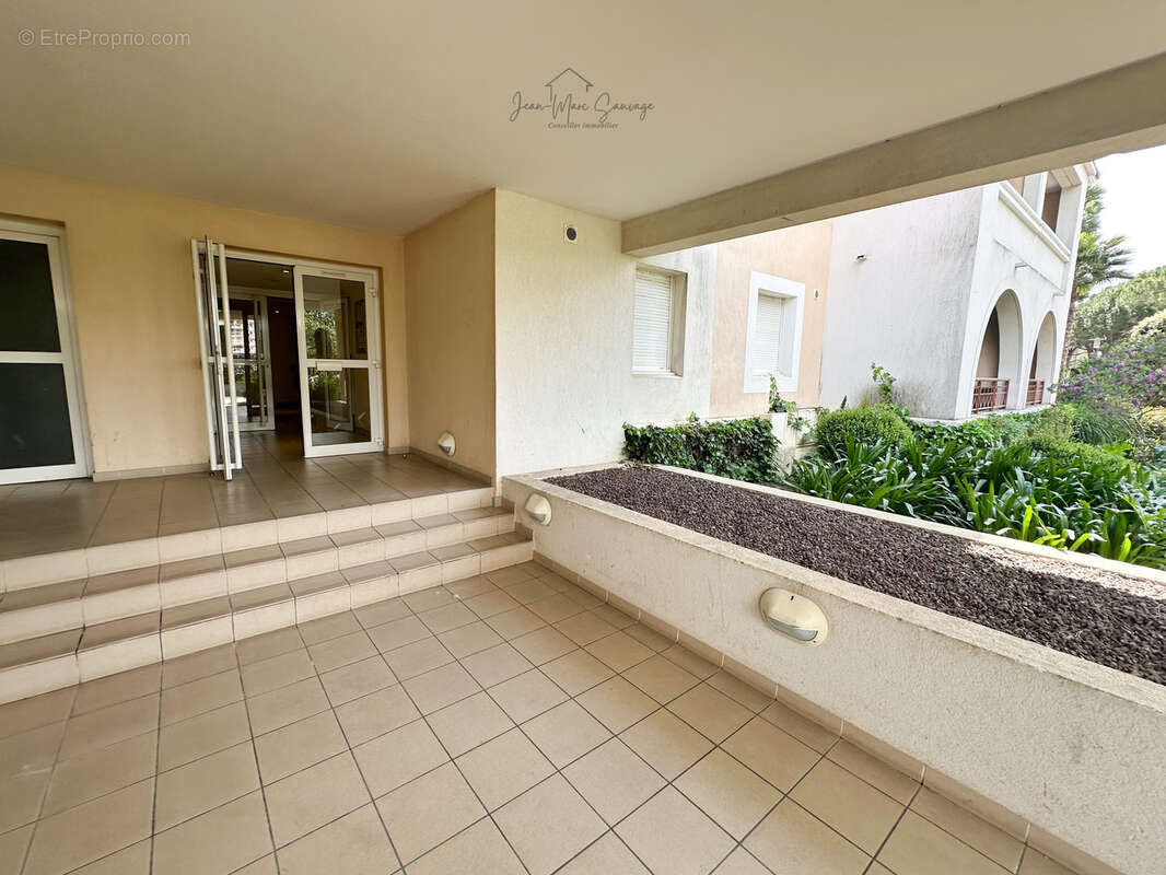 Résidence de standing avec piscine tennis   Superbe T3 - Mandelieu - photo 20