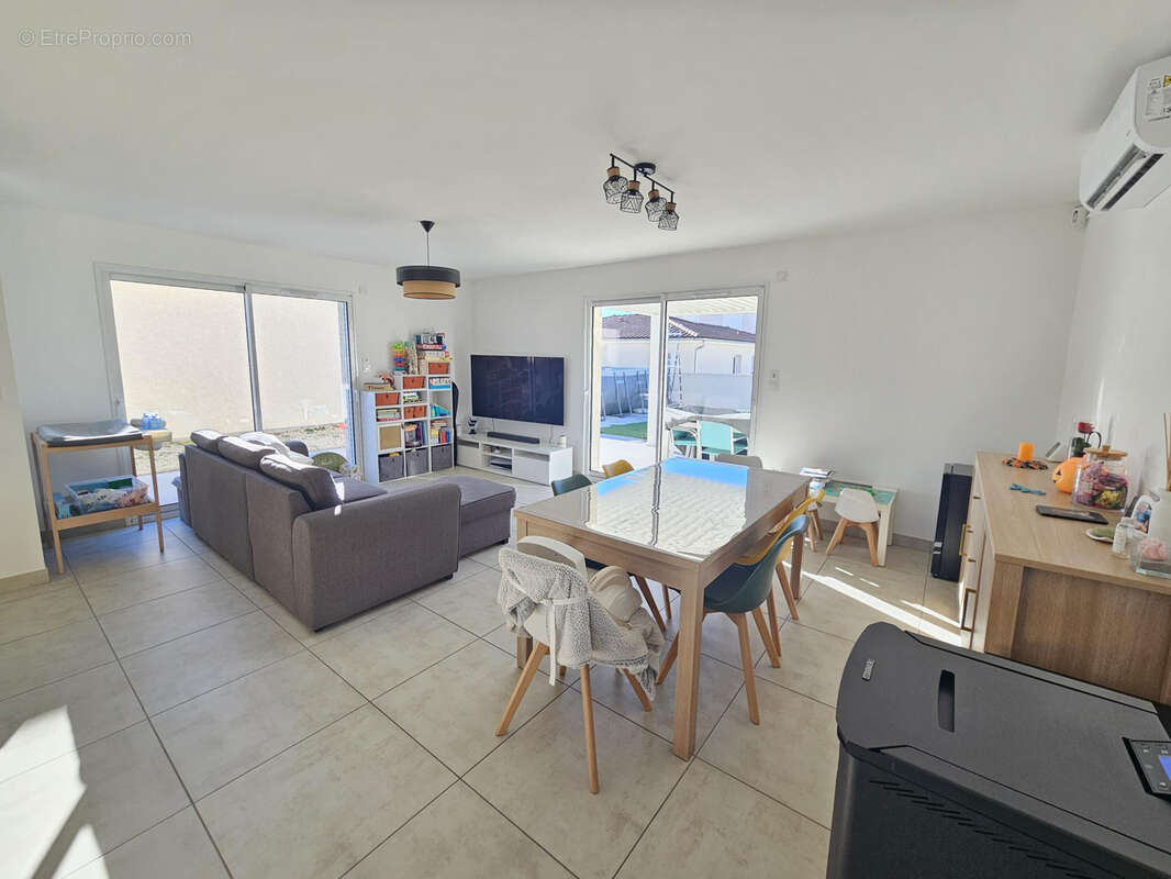 Maison à SALAISE-SUR-SANNE