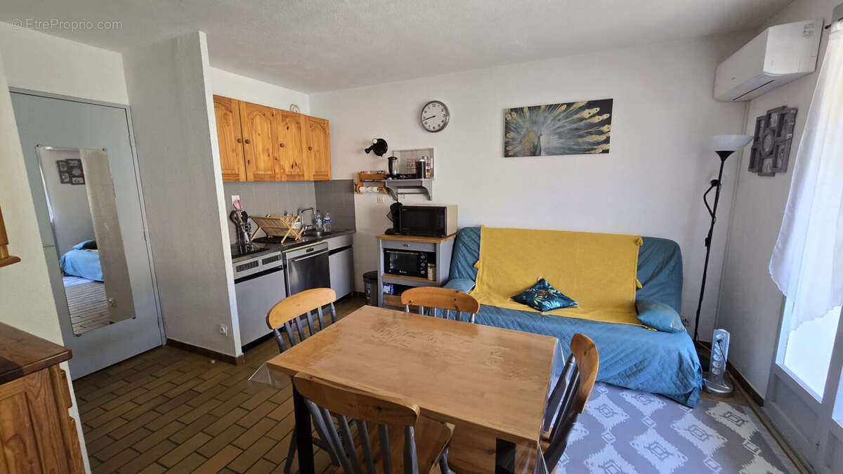 Appartement à SAINT-CYR-SUR-MER