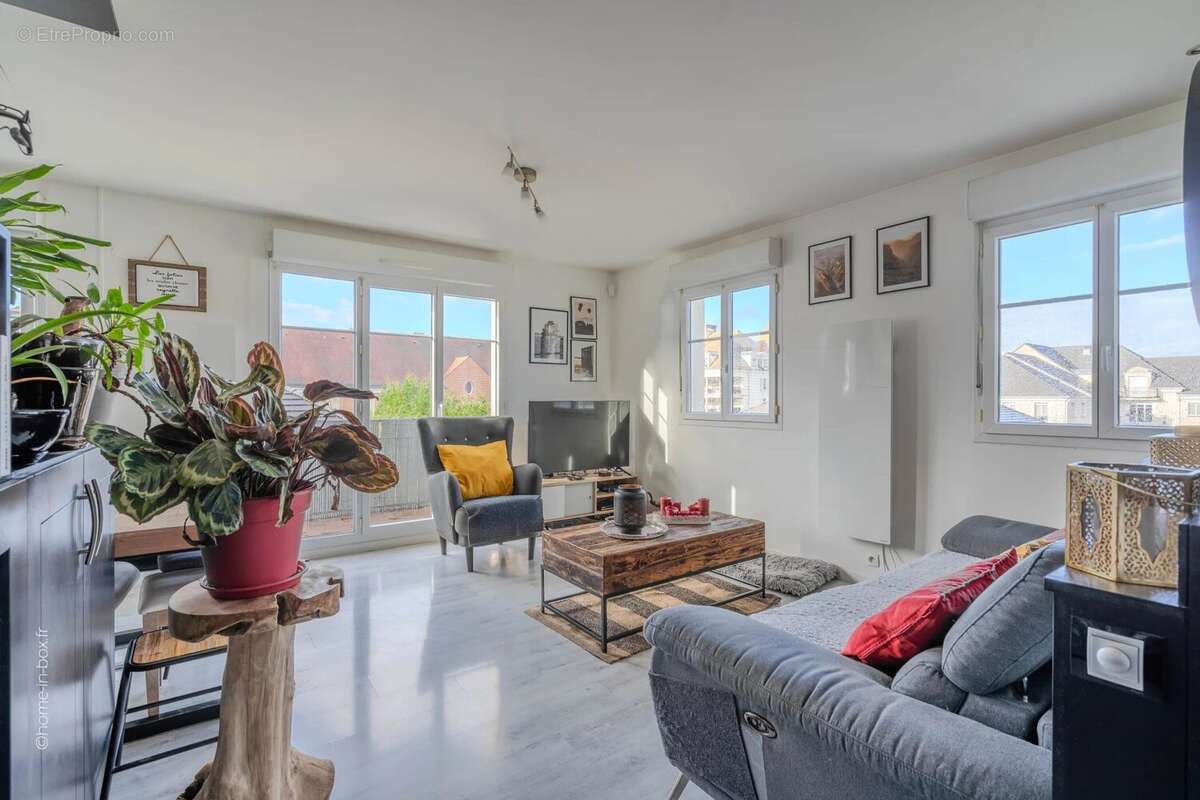 Appartement à MAGNY-LE-HONGRE