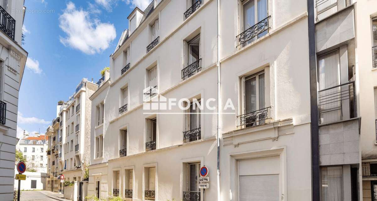 Appartement à PARIS-17E