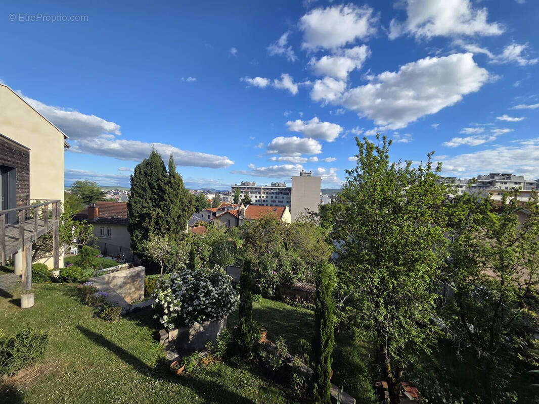 Maison à CLERMONT-FERRAND