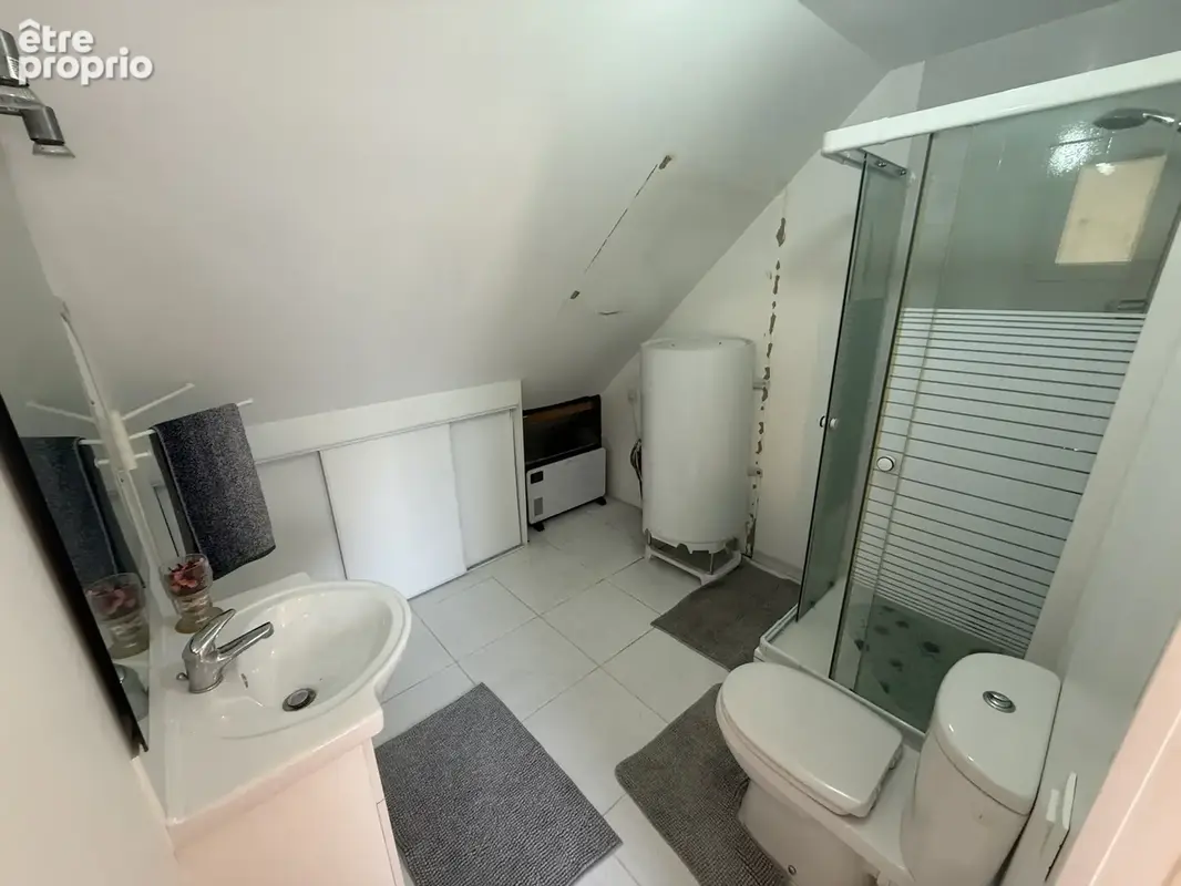 - Maison située sur un secteur recherché proche Hôtel de Ville - - photo 12