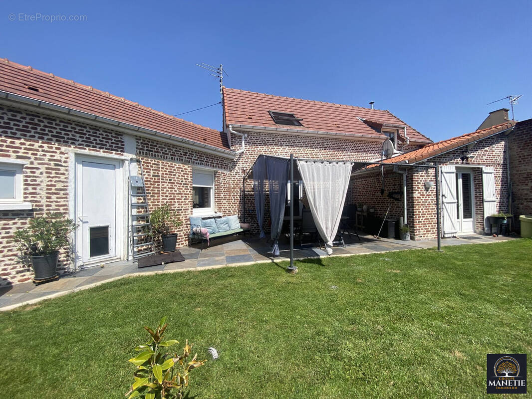 Maison à NEUVIREUIL