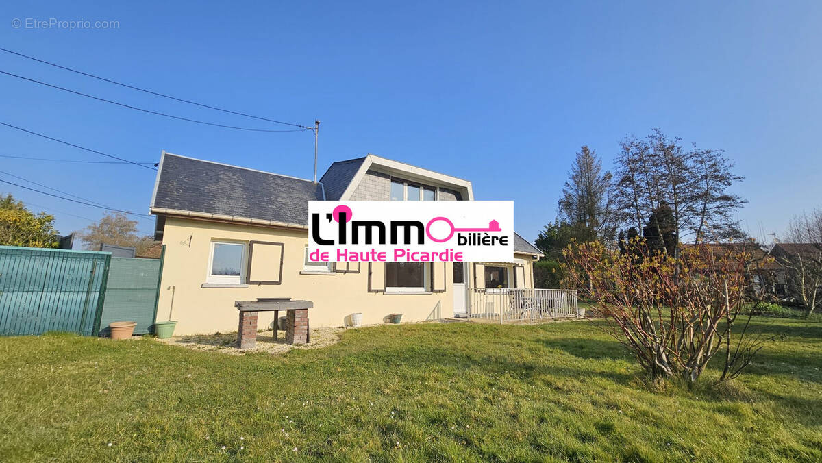 Maison à LA NEUVILLE-LES-BRAY