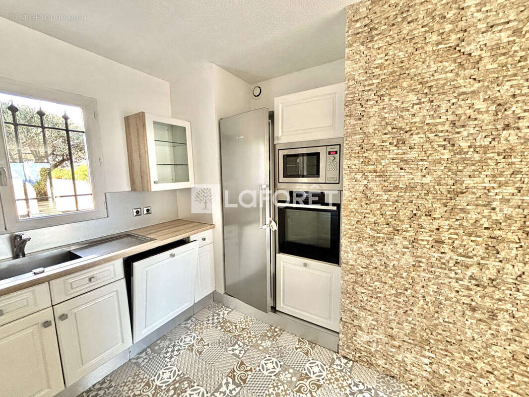 Maison à SAINT-LAURENT-DU-VAR