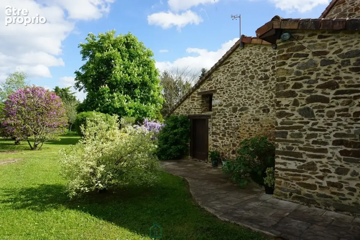 Charmant corps de ferme situé au coeur du paisible et pittoresque paysage du Périgord Vert. - photo 4