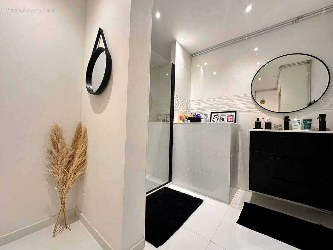 Appartement à DOUVAINE