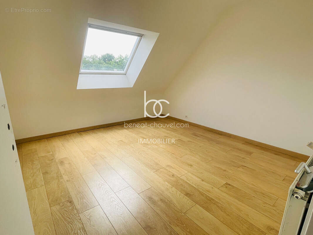 VENTE Maison 4 Chambres  Grand Potentiel  Sous-Sol Complet  Proche Golfe  SAINT-ARMEL (56450) - photo 7